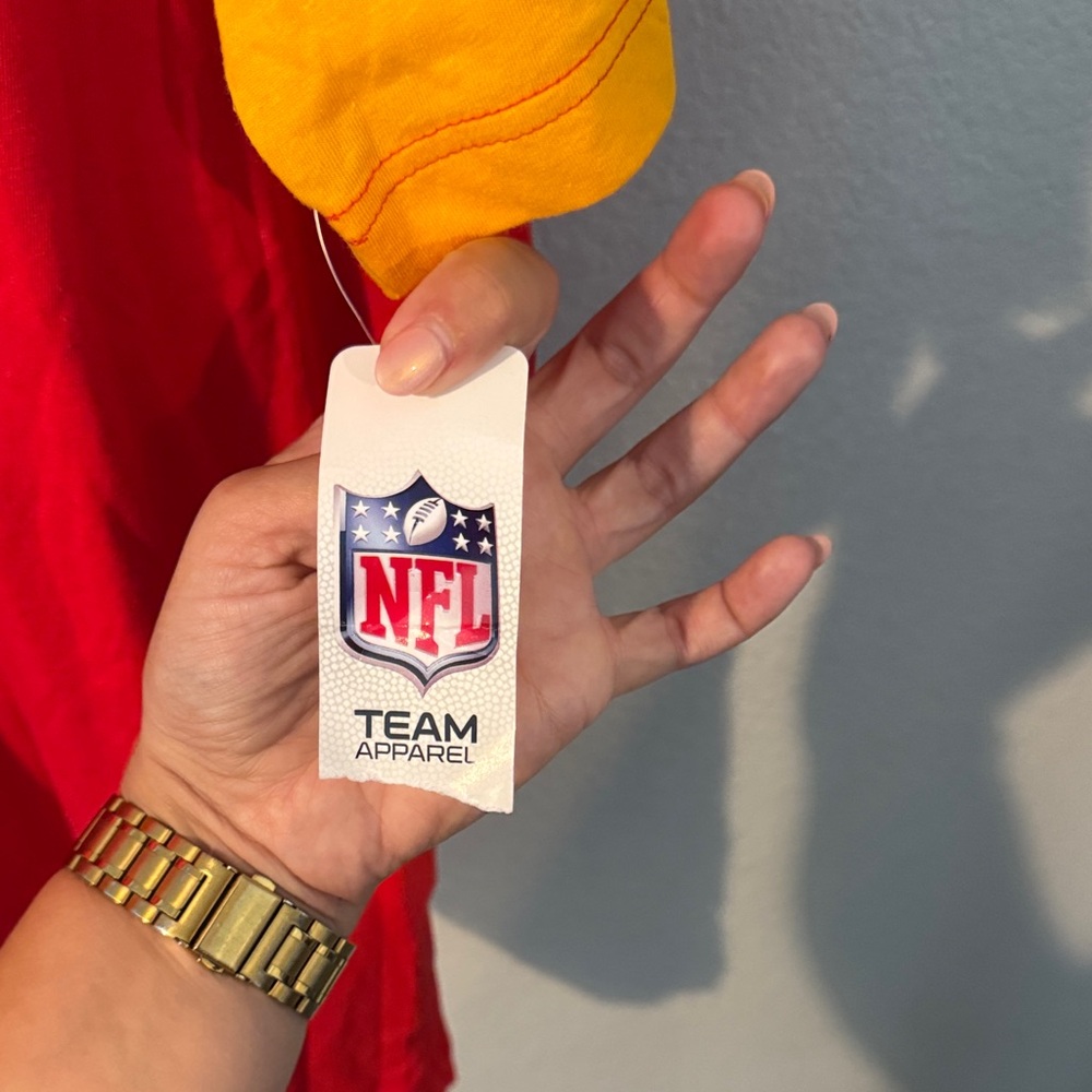 NFL KC Chiefs Red and Yellow Tshirt Size XL - Picture 3 of 5